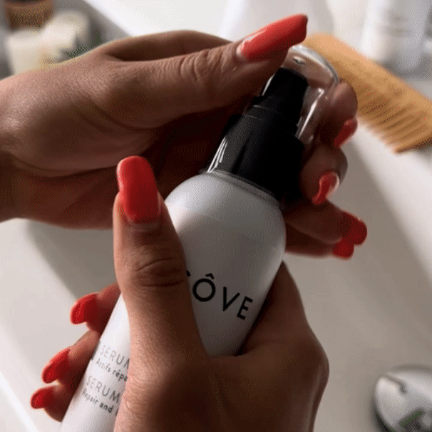 A how to use video of the Alcove Hair Serum 100 ml / 3.4 oz in a bathroom