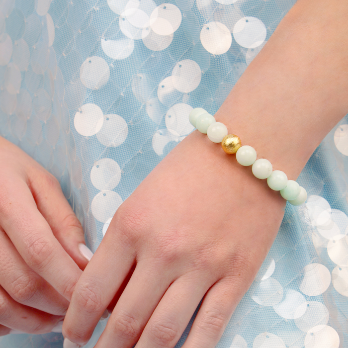 a person wearing a bracelet