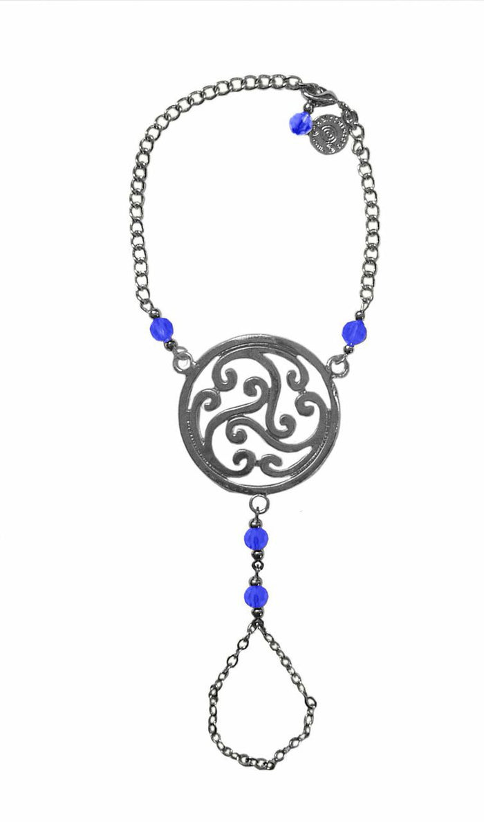 Celtic Finger Bracelet - Hand Chain with Symbolic Knot Design