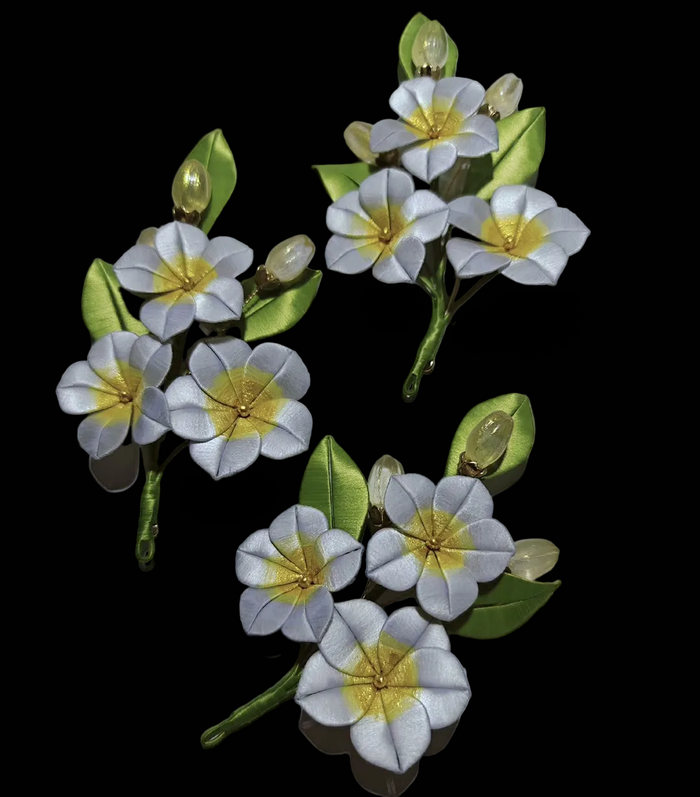 Frangipani Handmade Brooch - Silk Brooch(Chanhua)