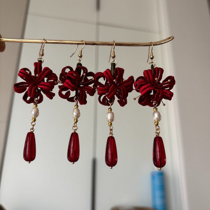 Handmade Chanhua Thread-Wrapped Spider Lily Earrings - Red Floral Dangles
