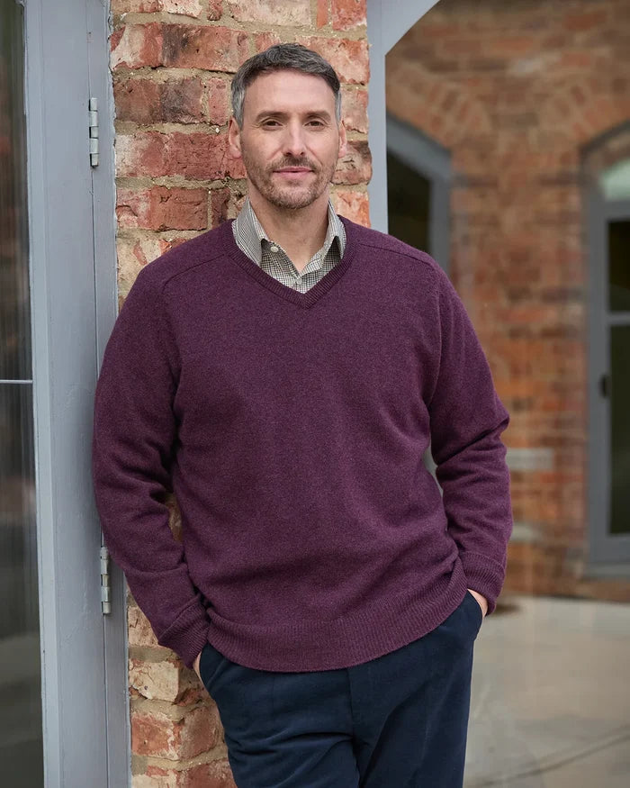 Lambswool V Neck Jumper - Grape