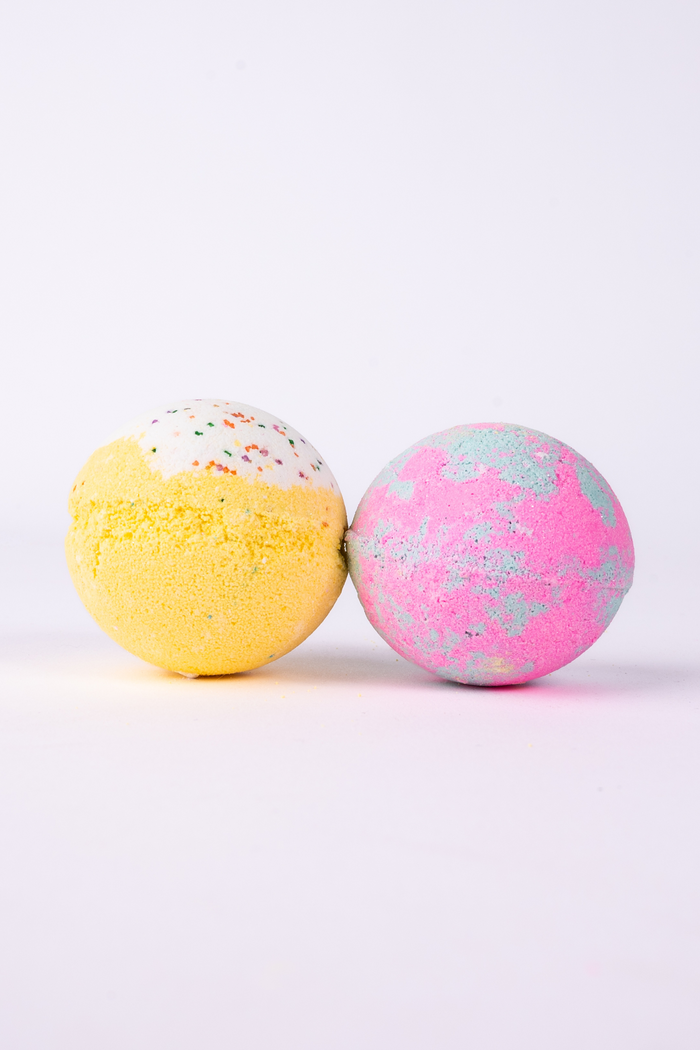 Royally Awesome Bath Bomb, 2pcs Assorted, with Surprise Jewelry Inside