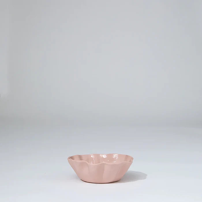 RUFFLE BOWL SMALL in Icy Pink from Marmoset Found