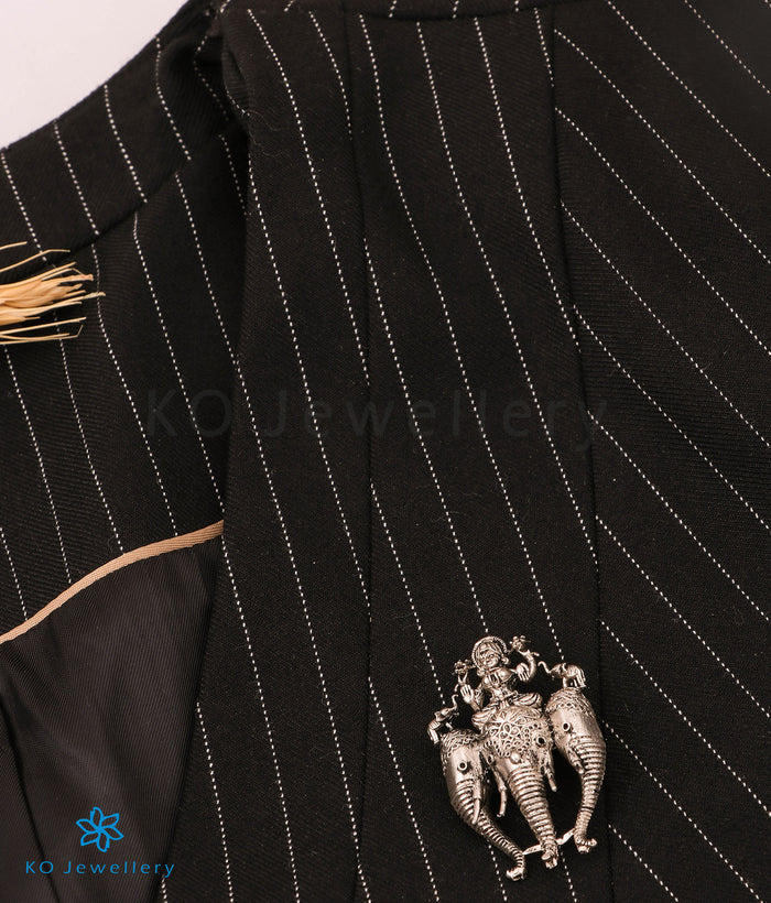 The Gaja Silver Pendant/Brooch (Oxidised)