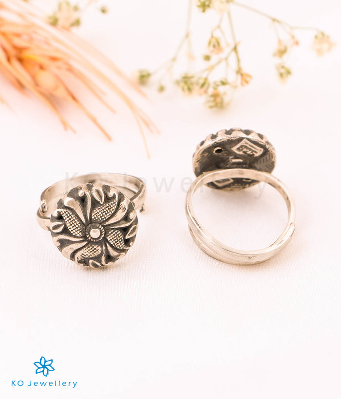 Vipula Silver Toe-Rings