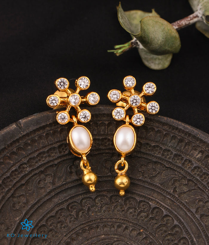 The Yajata Silver Pearl Necklace
