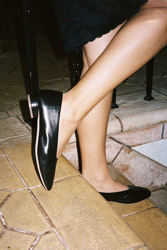 TRUSTEE Jeffrey Campbell Kitten Heel Black _hover